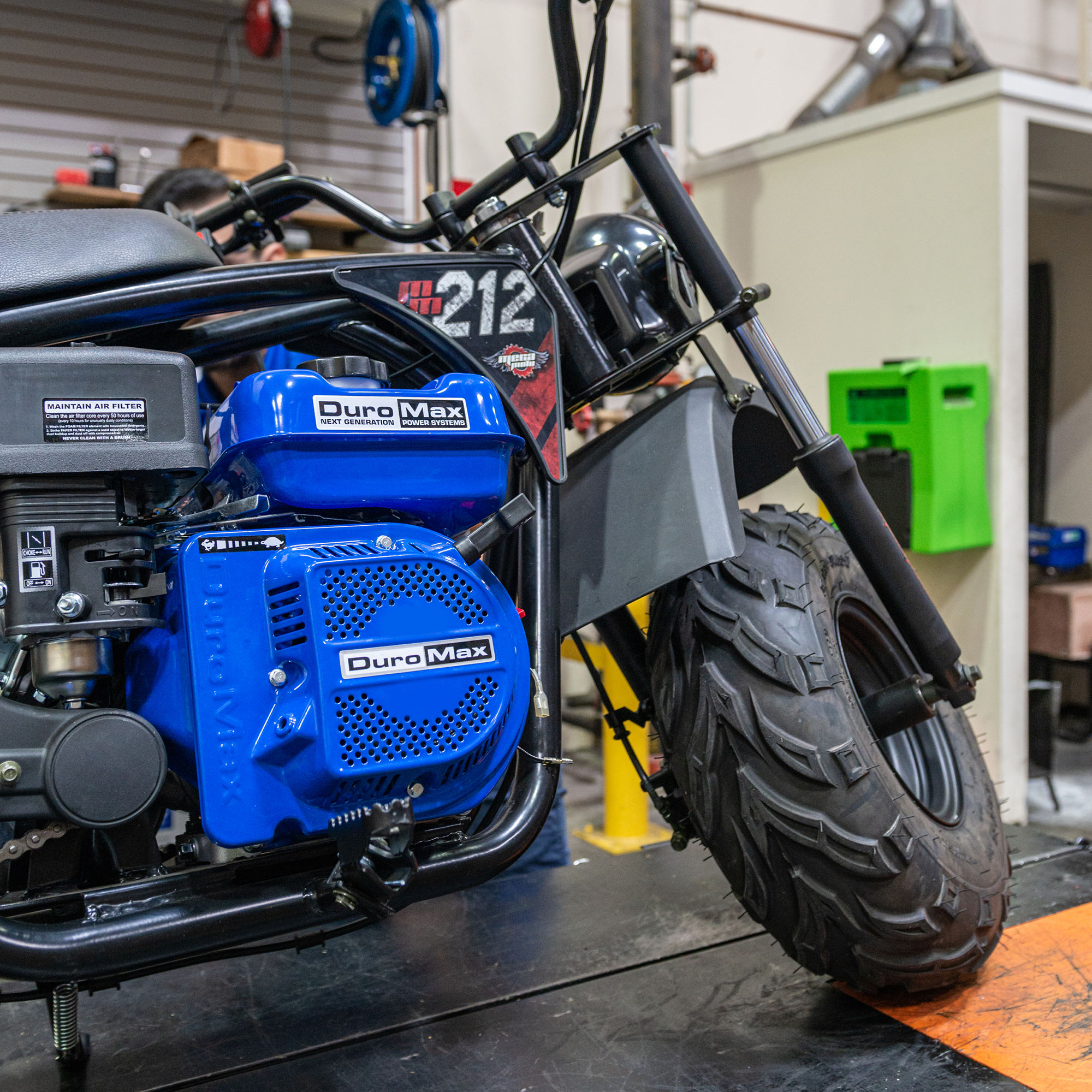 DuroMax XP16HPE 420cc 1" Recoil/Electric Start Horizontal Gas Powered Engine - Image 10