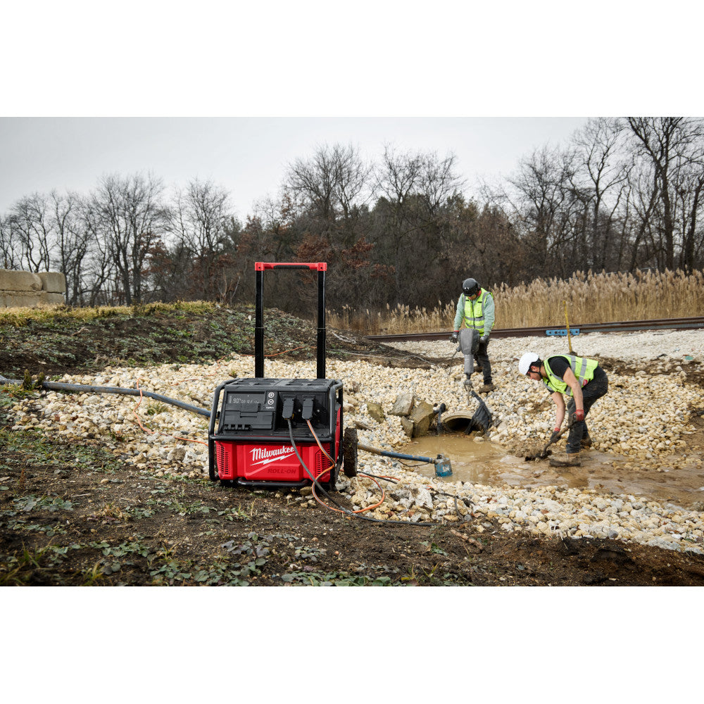Milwaukee 3300R ROLL-ON PACKOUT 7200W/3600W 2.5kWh Battery Station Power Supply - Image 11